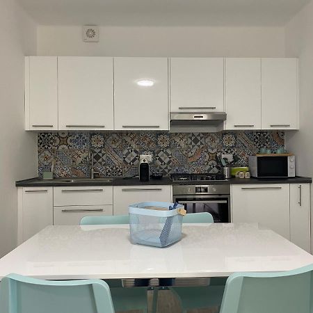 Apartamento La Perla Marina Arma di Taggia Exterior foto