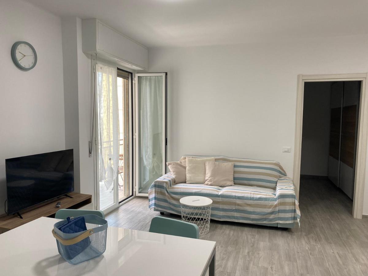 Apartamento La Perla Marina Arma di Taggia Exterior foto
