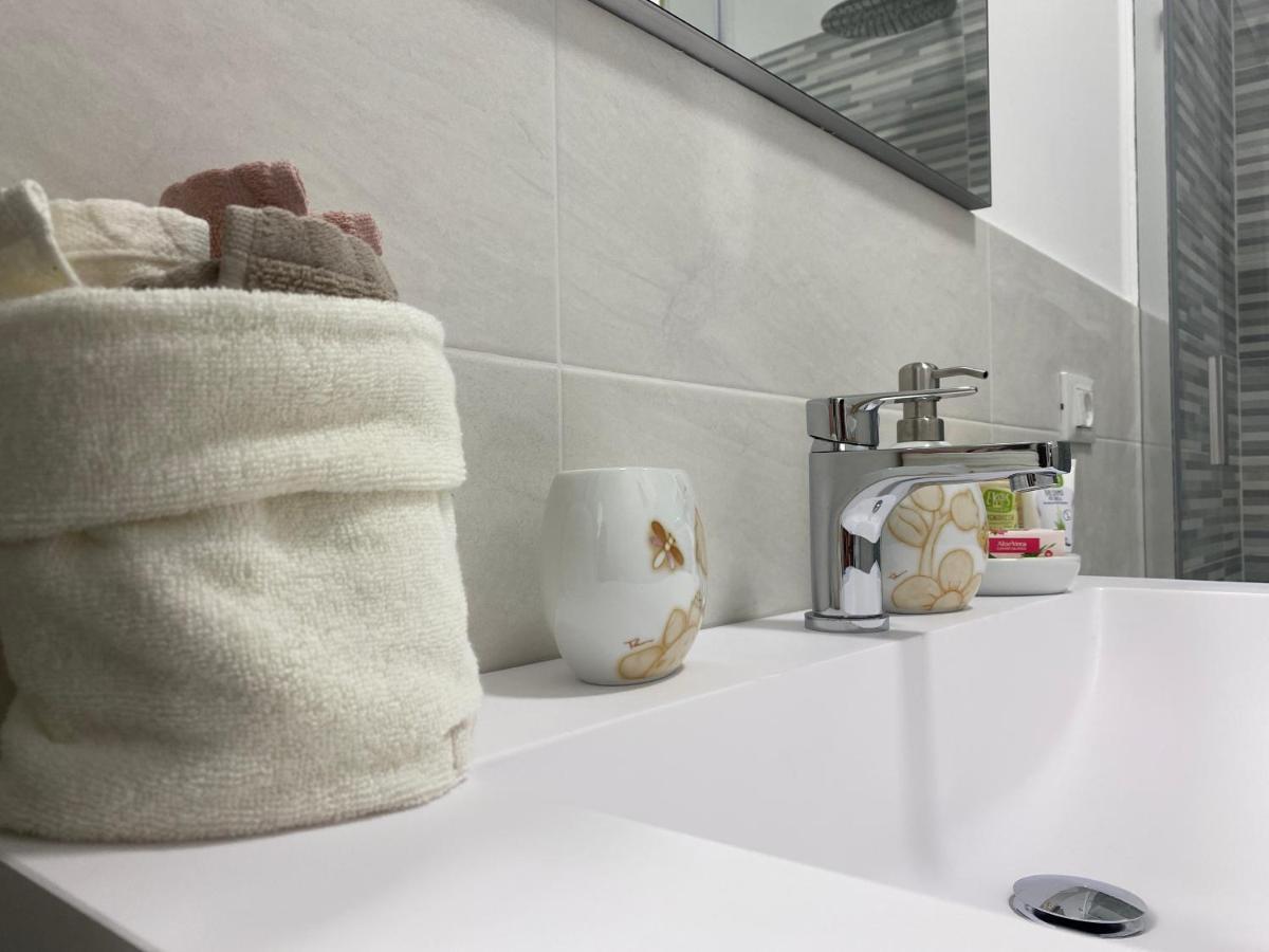 Apartamento La Perla Marina Arma di Taggia Exterior foto